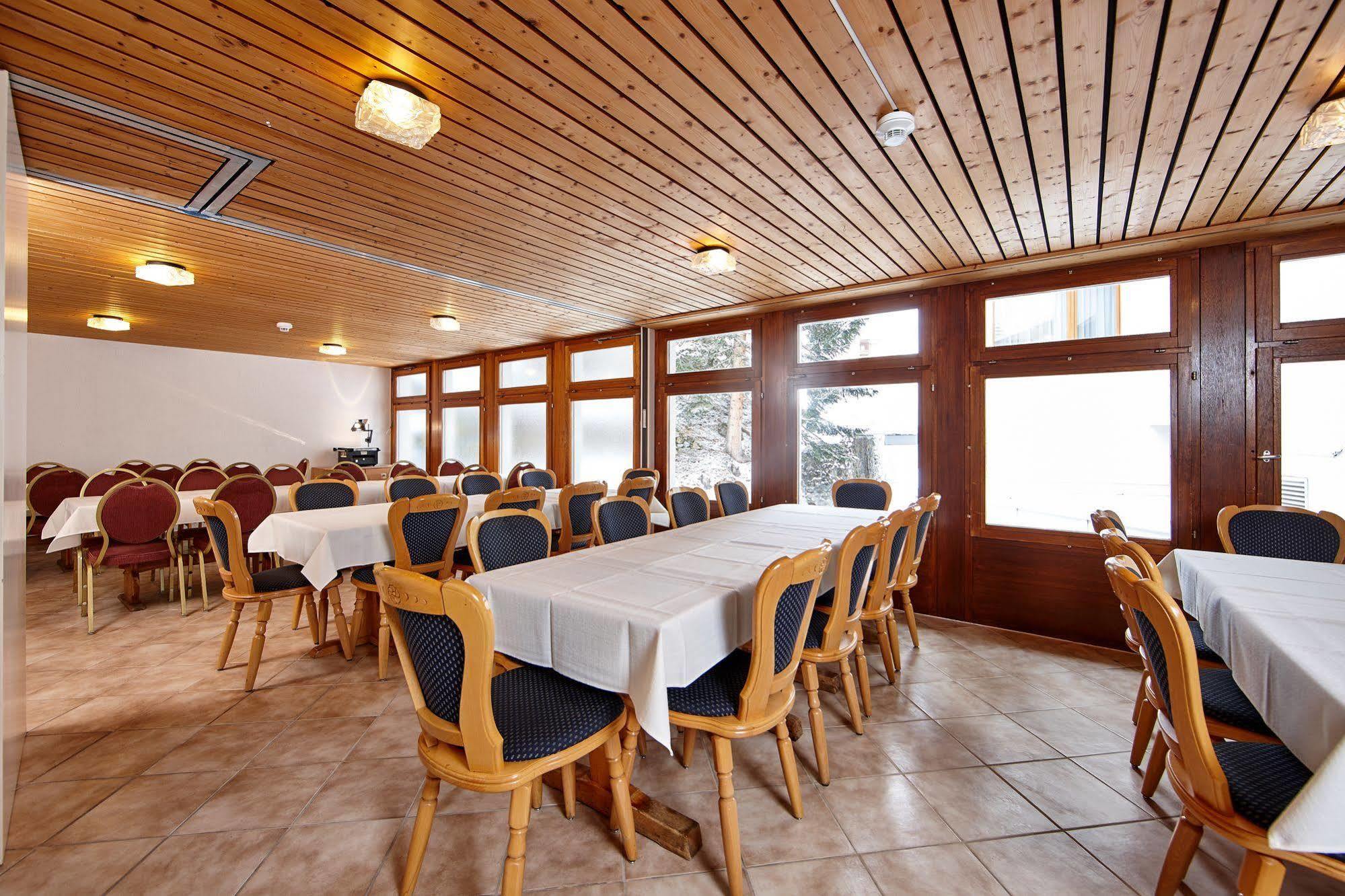 Basic Hotel Arosa Hotel